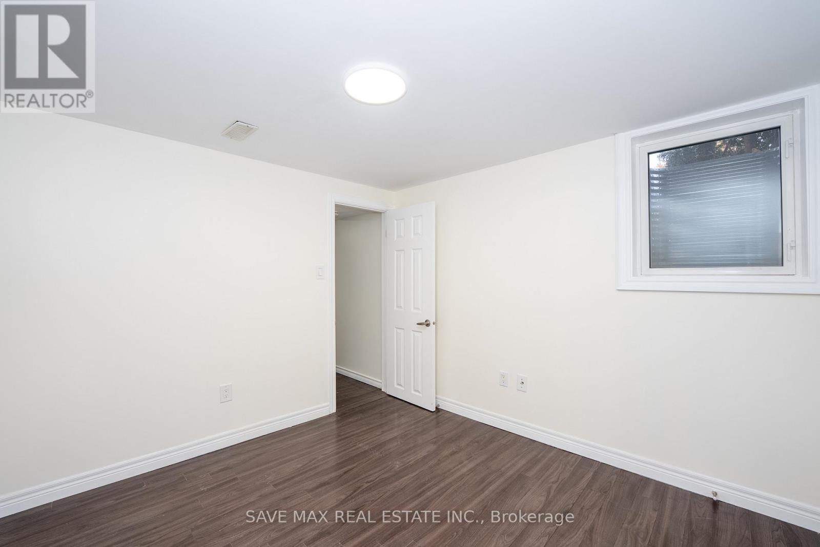 26 Hillbank Trail, Brampton, Ontario  L6S 1P6 - Photo 32 - W12658752