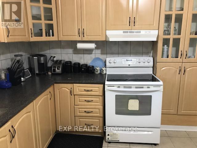 46 Autumn Boulevard, Brampton, Ontario  L6T 2W2 - Photo 6 - W12658754