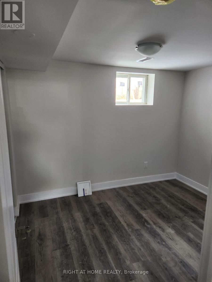 Basement Unit - 4 Stanley Court, Brampton, Ontario  L6Y 2A9 - Photo 18 - W12658760