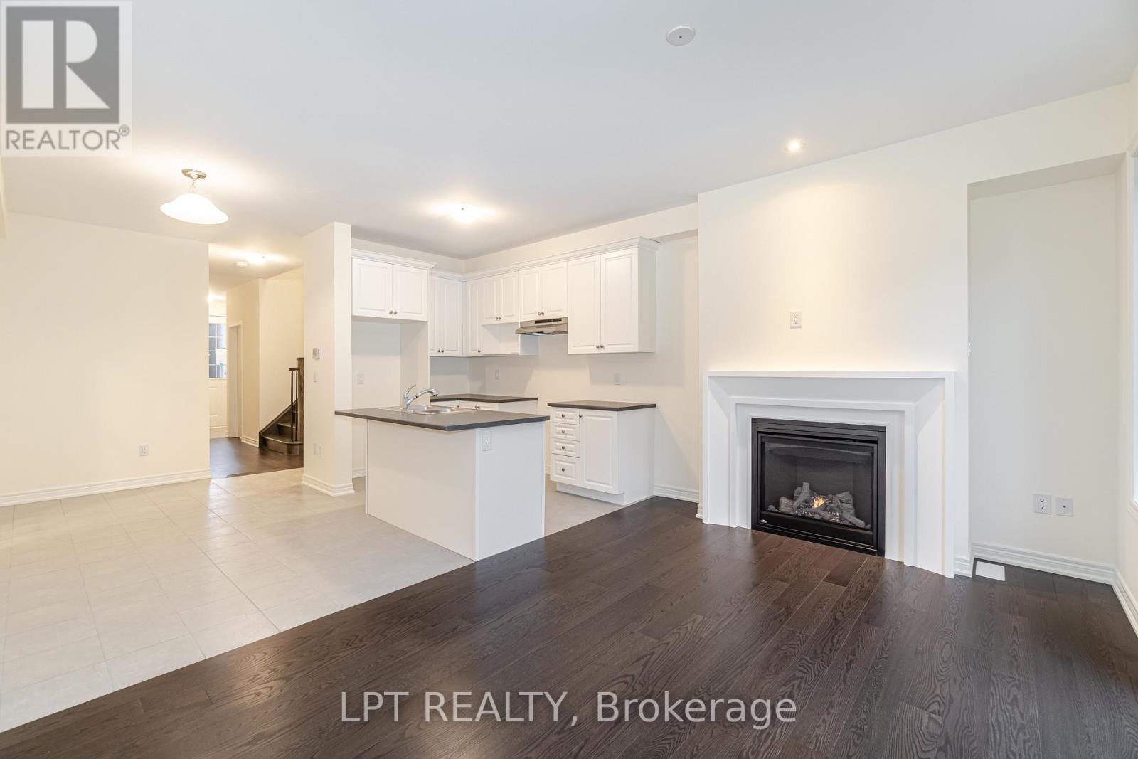 10 Gosset Road, Brampton, Ontario  L7A 0C3 - Photo 4 - W12658790