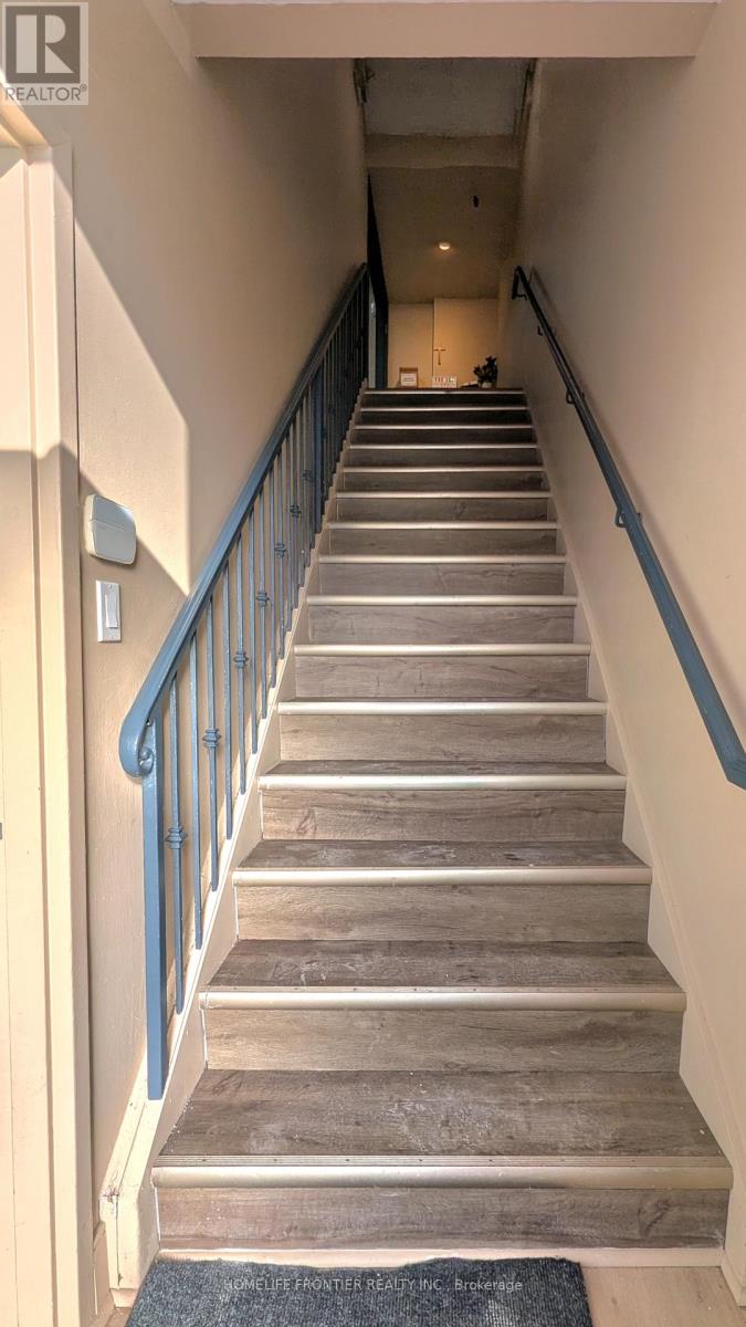 7d - 325 Weston Road, Toronto, Ontario  M6N 4Z9 - Photo 5 - W12658794