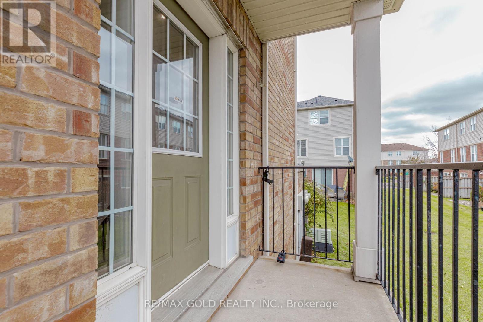 38 - 5980 Whitehorn Avenue, Mississauga, Ontario  L5V 2Y3 - Photo 3 - W12658798