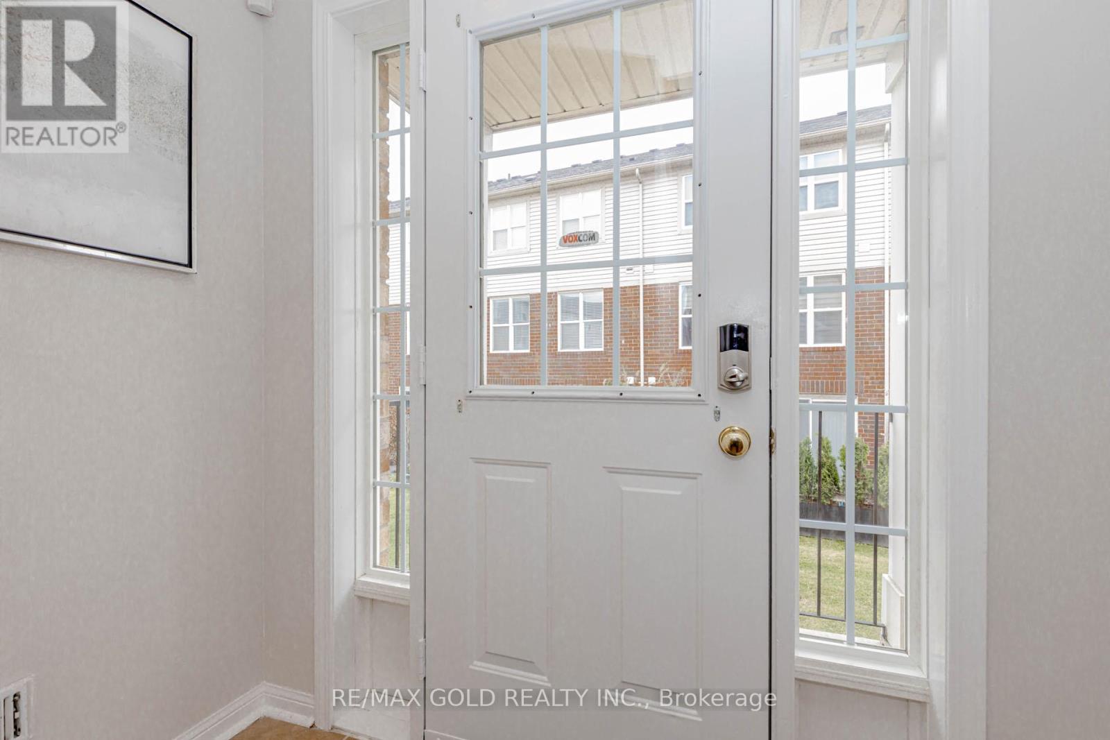 38 - 5980 Whitehorn Avenue, Mississauga, Ontario  L5V 2Y3 - Photo 4 - W12658798