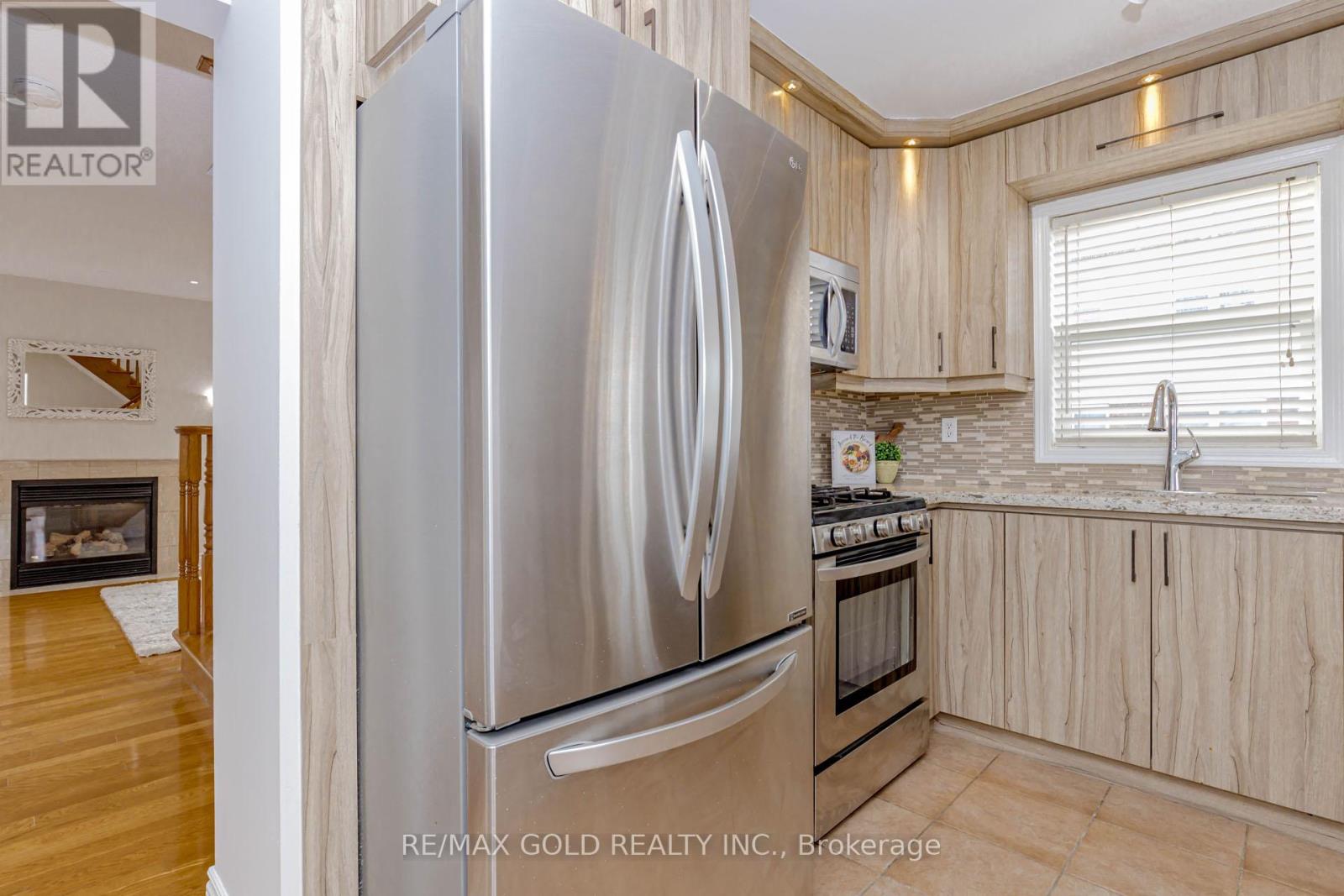 38 - 5980 Whitehorn Avenue, Mississauga, Ontario  L5V 2Y3 - Photo 8 - W12658798