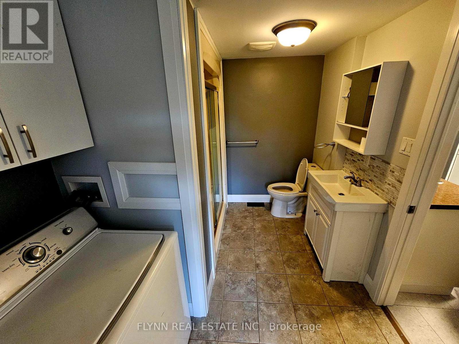 24 Empire Street, Welland, Ontario  L3B 2L2 - Photo 11 - X12658792