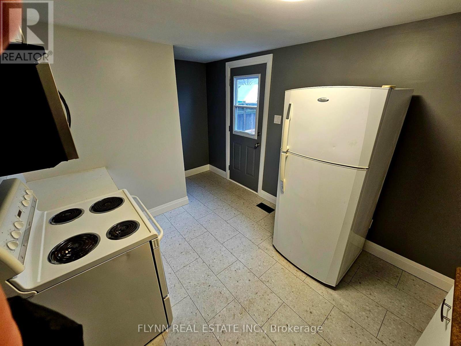 24 Empire Street, Welland, Ontario  L3B 2L2 - Photo 14 - X12658792