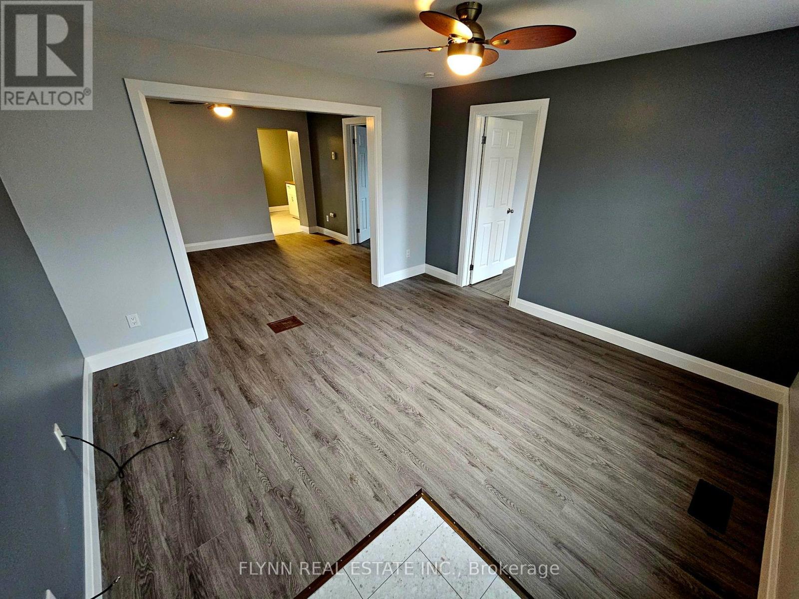 24 Empire Street, Welland, Ontario  L3B 2L2 - Photo 9 - X12658792