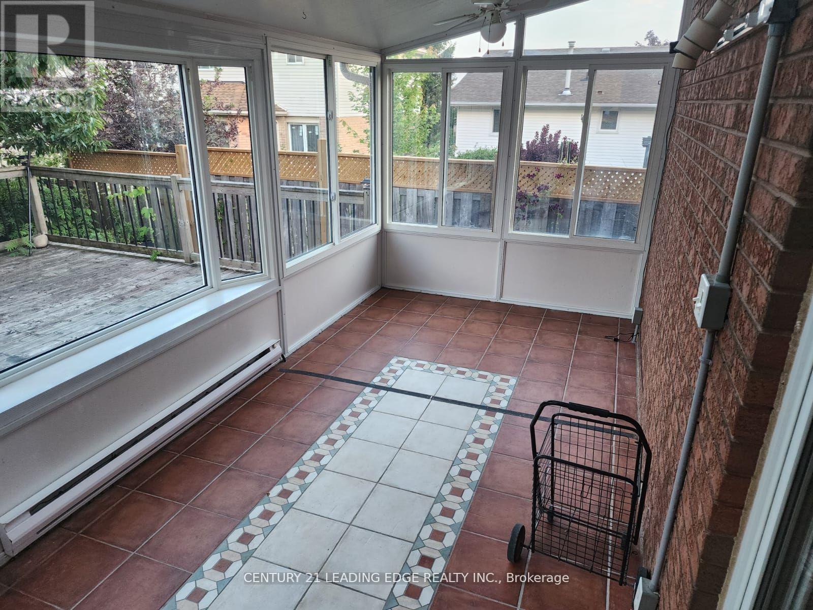 11 Westlawn Drive, Hamilton, Ontario  L9B 2J4 - Photo 18 - X12658800