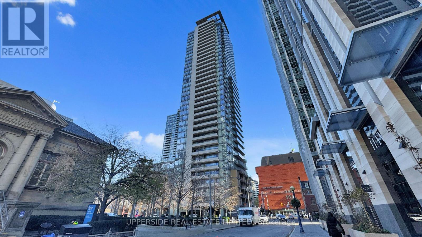 502 - 18 YORKVILLE AVENUE, Toronto, Ontario