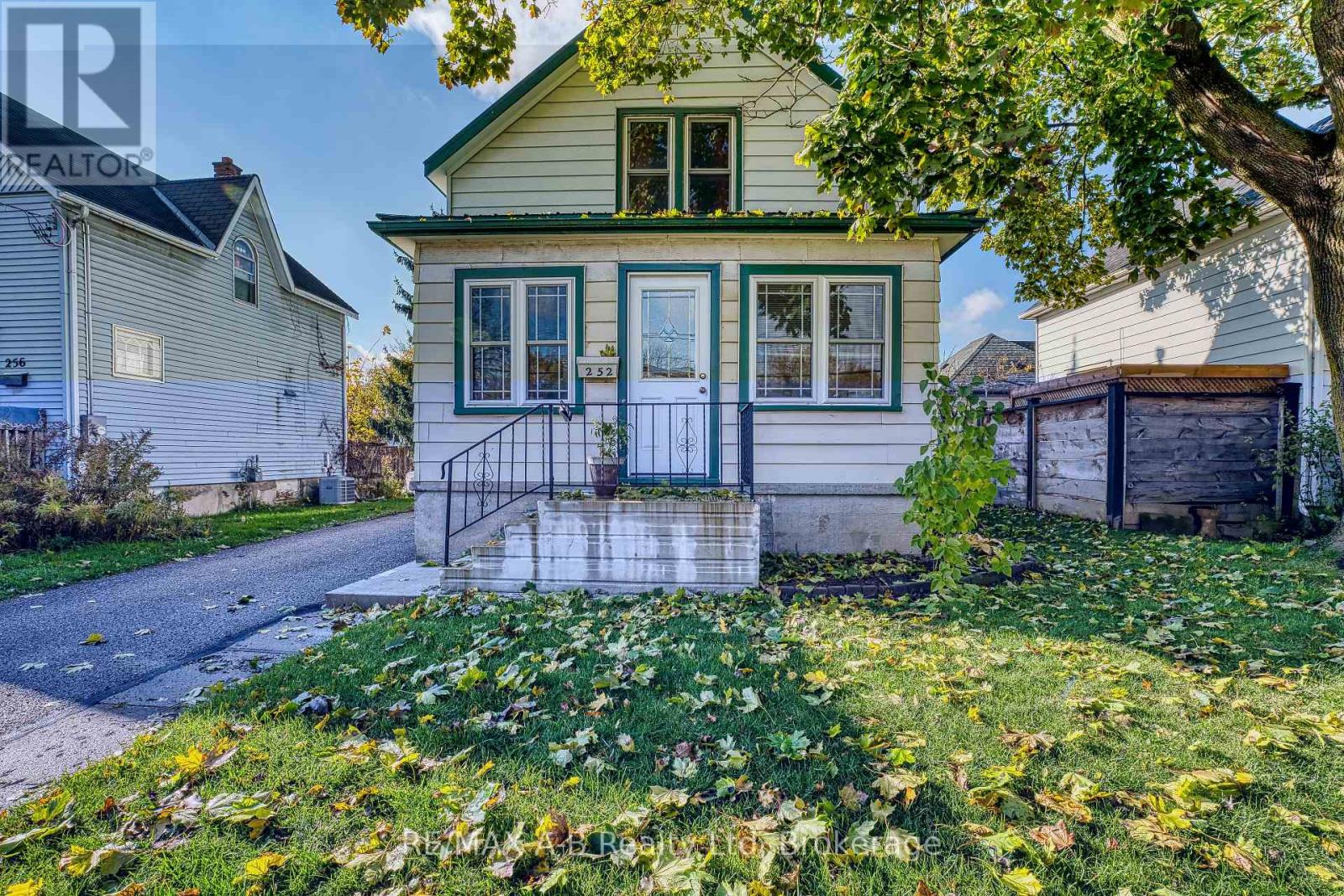 252 Romeo Street S, Stratford, Ontario  N5A 4T5 - Photo 3 - X12658810