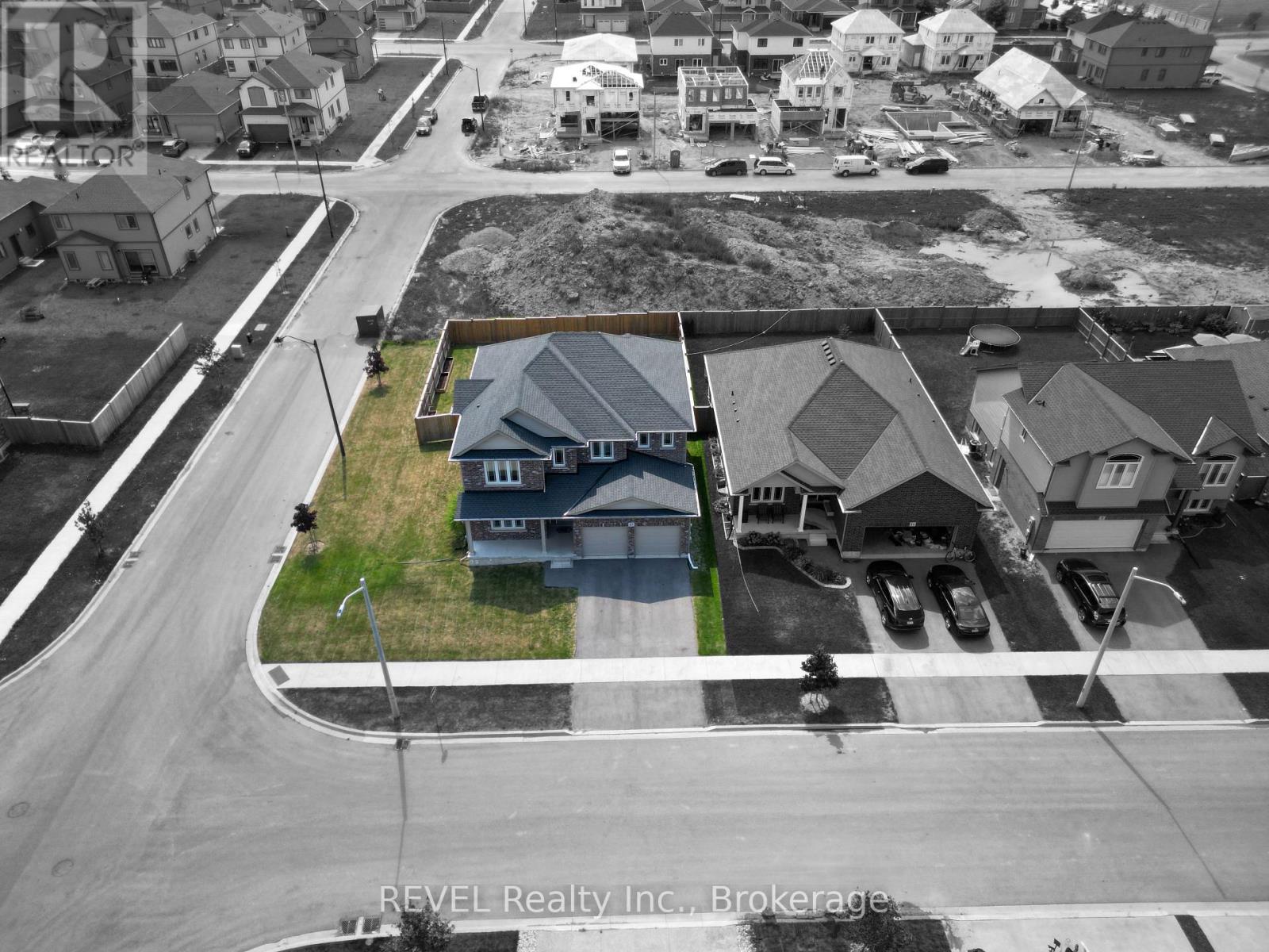 13 Cinnamon Street, Thorold, Ontario  L2V 0B6 - Photo 40 - X12658822