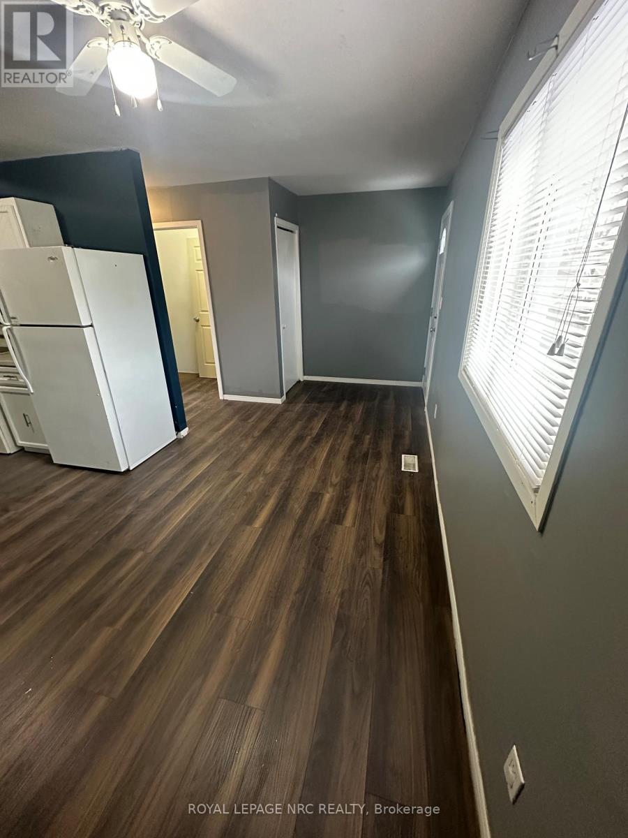 39 - 4215 Meadowvale Drive, Niagara Falls, Ontario  L2E 5W8 - Photo 9 - X12600286