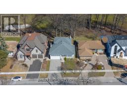 28 BRAYWIN DRIVE N, Toronto, Ontario