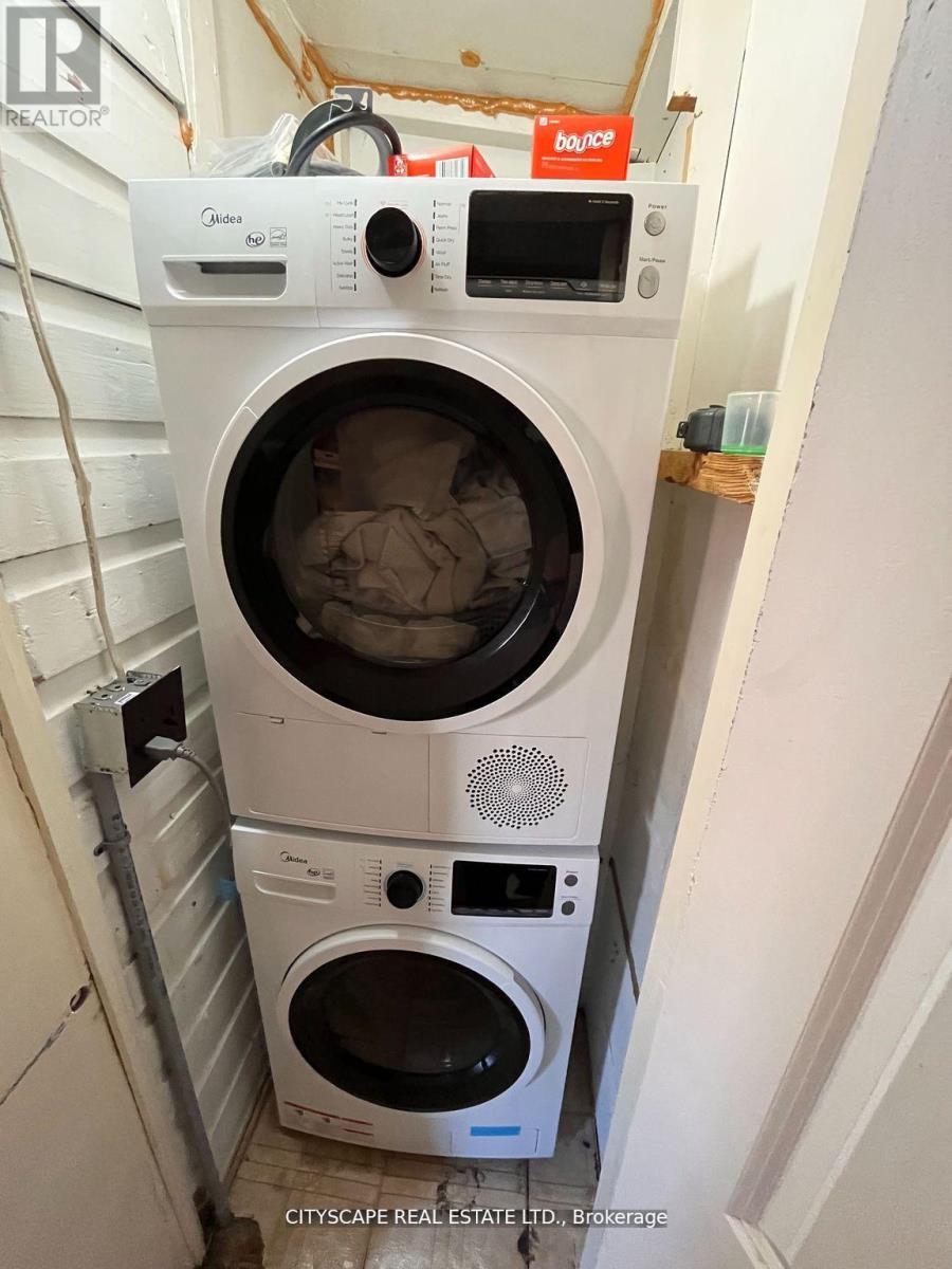 244 Rosethorn Avenue, Toronto, Ontario  M6M 3L1 - Photo 20 - W12658816