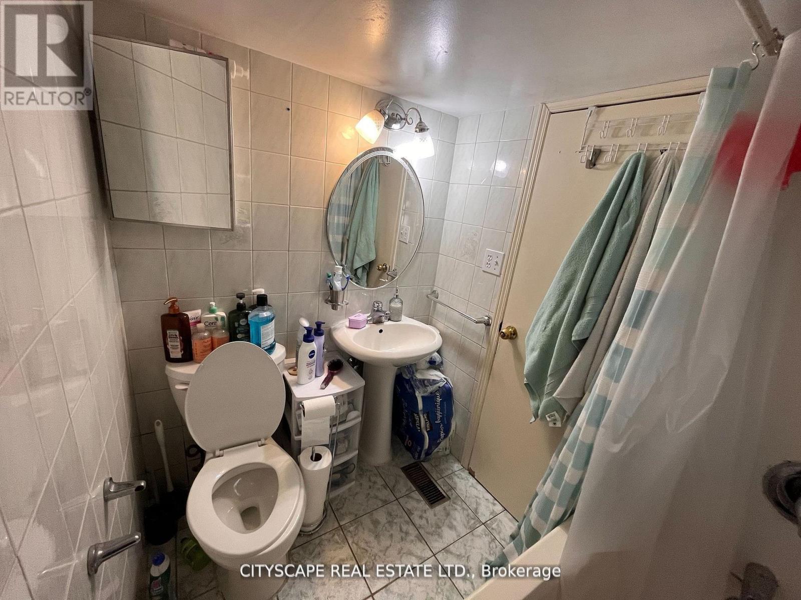 244 Rosethorn Avenue, Toronto, Ontario  M6M 3L1 - Photo 21 - W12658816