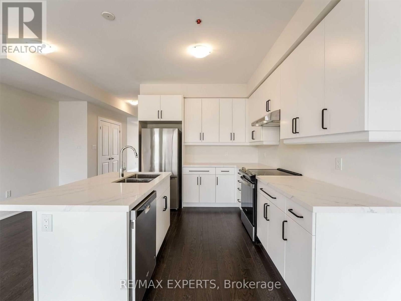 15 Wild Rose Gardens, Toronto, Ontario  M6L 0A5 - Photo 15 - W12658818