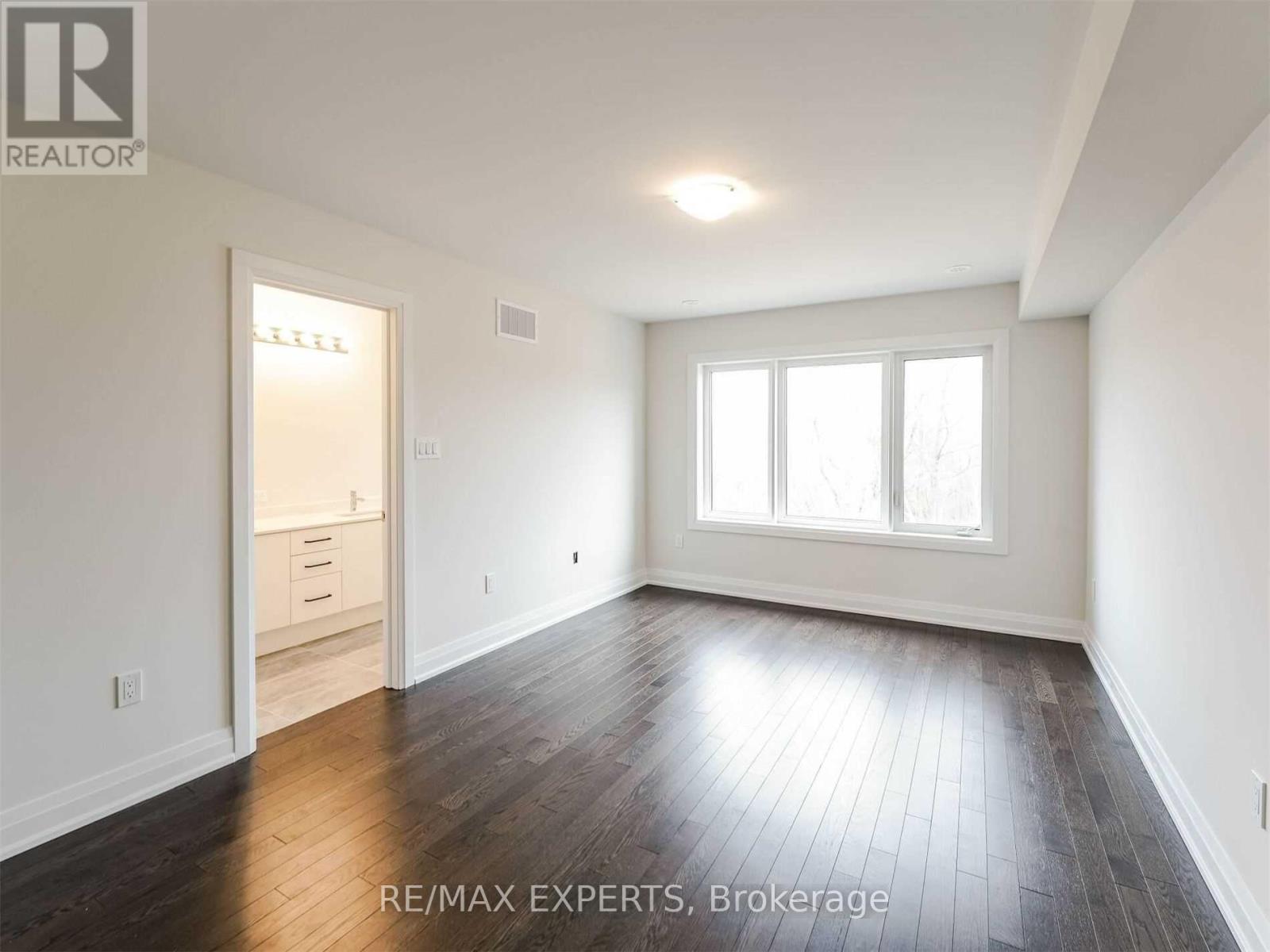 15 Wild Rose Gardens, Toronto, Ontario  M6L 0A5 - Photo 22 - W12658818