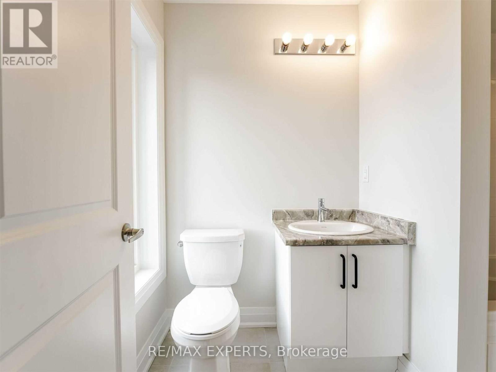 15 Wild Rose Gardens, Toronto, Ontario  M6L 0A5 - Photo 28 - W12658818