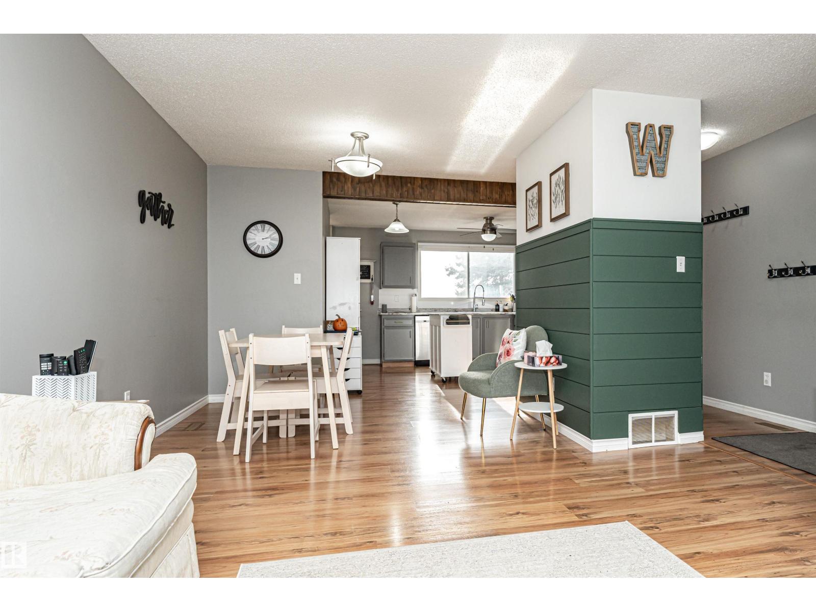 10703 95 Av, Morinville, Alberta  T8R 1E3 - Photo 11 - E4463649