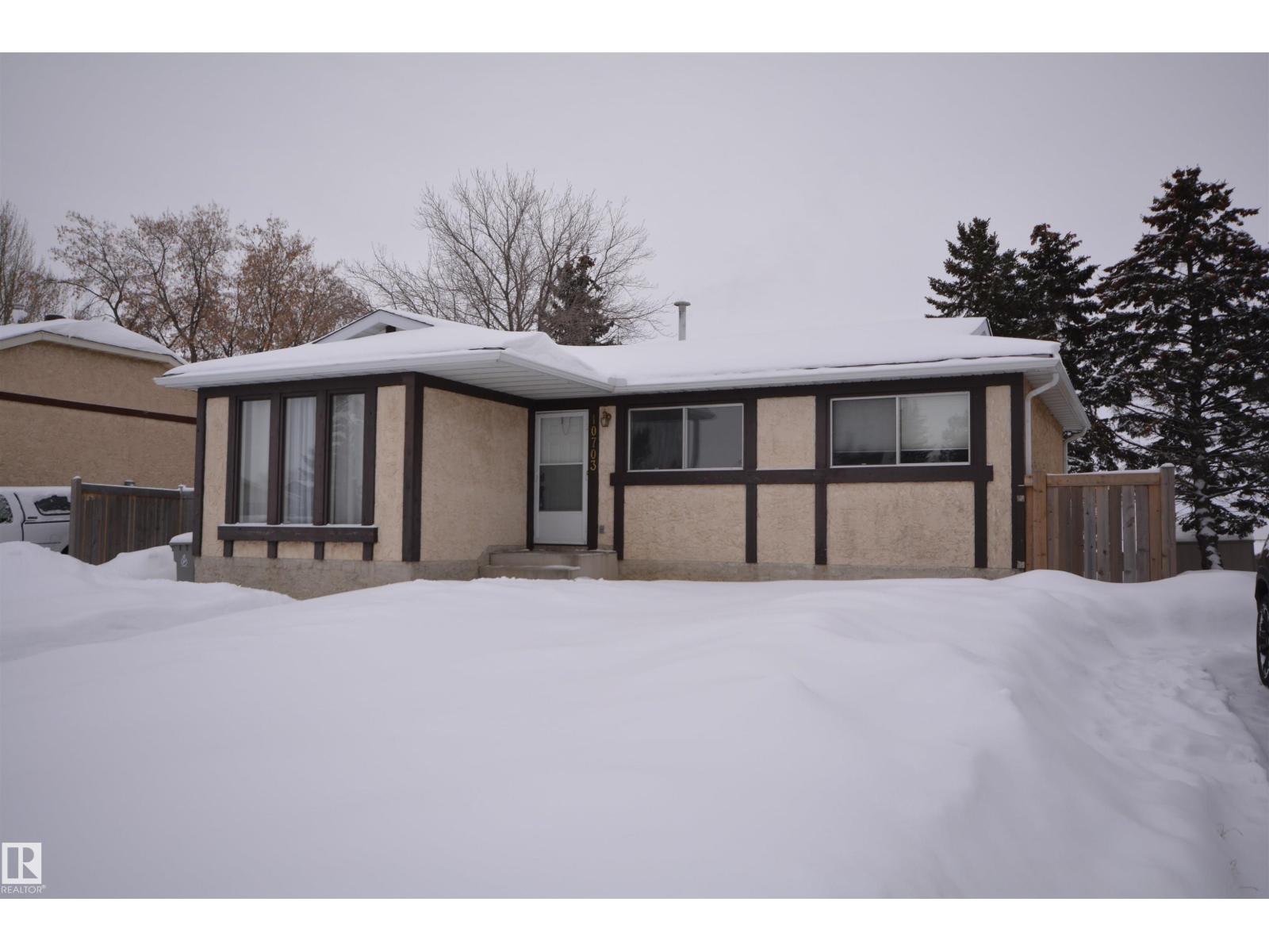 10703 95 Av, Morinville, Alberta  T8R 1E3 - Photo 2 - E4463649