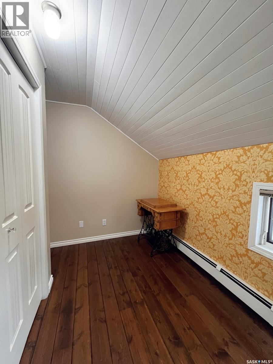 360 4th Avenue W, Shaunavon, Saskatchewan  S0N 2M0 - Photo 20 - SK026081