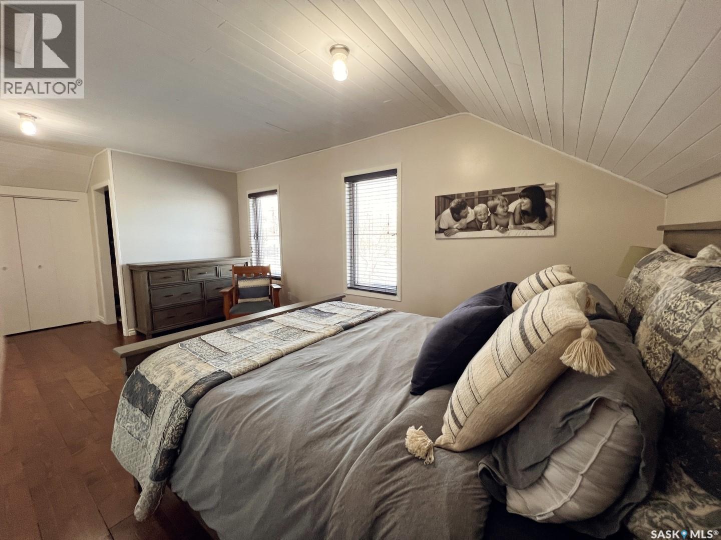 360 4th Avenue W, Shaunavon, Saskatchewan  S0N 2M0 - Photo 28 - SK026081