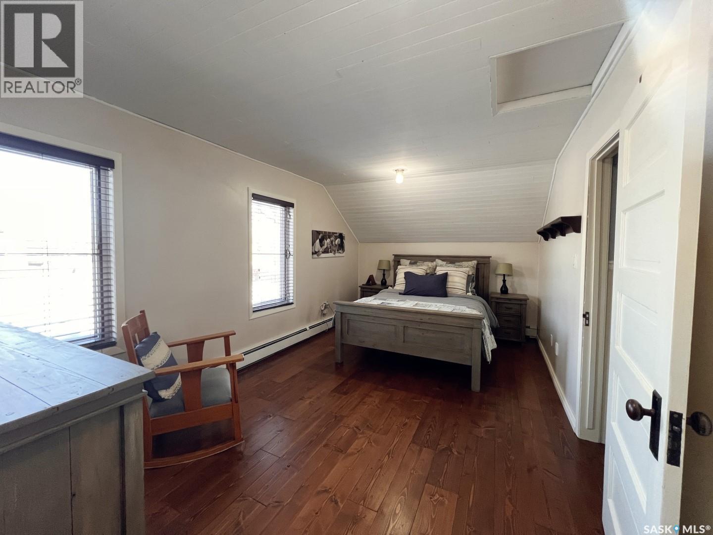 360 4th Avenue W, Shaunavon, Saskatchewan  S0N 2M0 - Photo 29 - SK026081