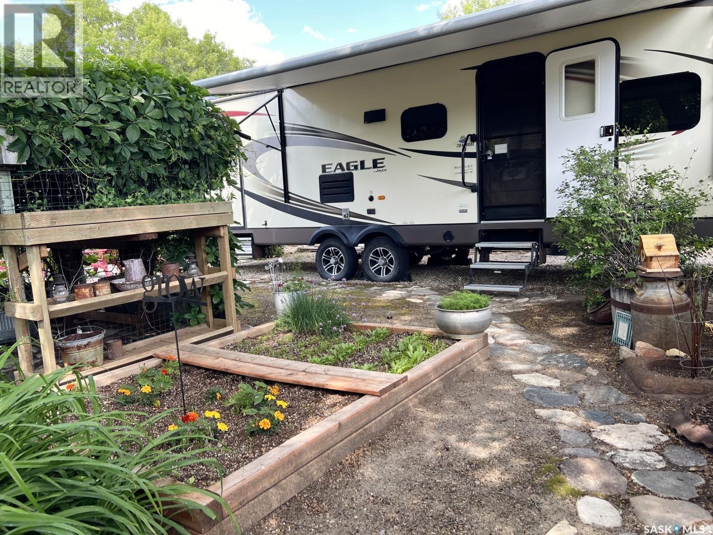 360 4th Avenue W, Shaunavon, Saskatchewan  S0N 2M0 - Photo 45 - SK026081