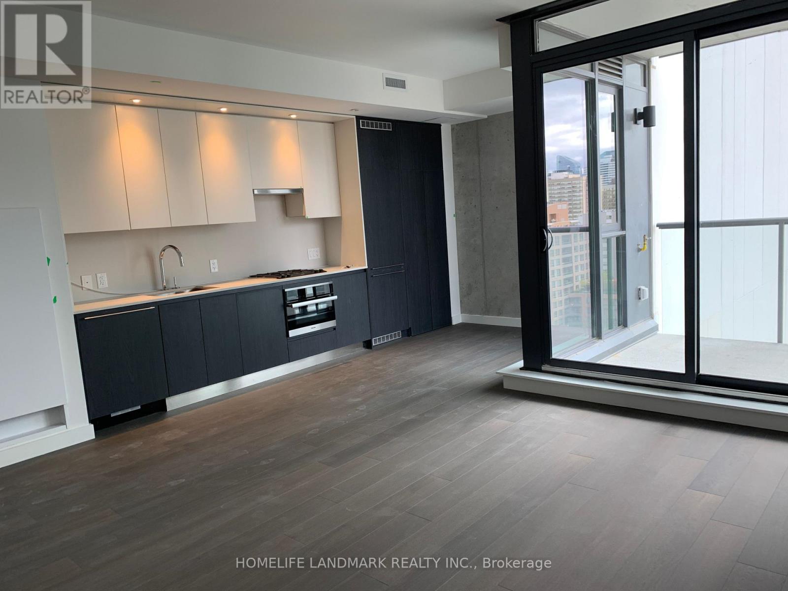 1304 - 81 Wellesley St Street E, Toronto, Ontario  M4Y 0C5 - Photo 3 - C12606798