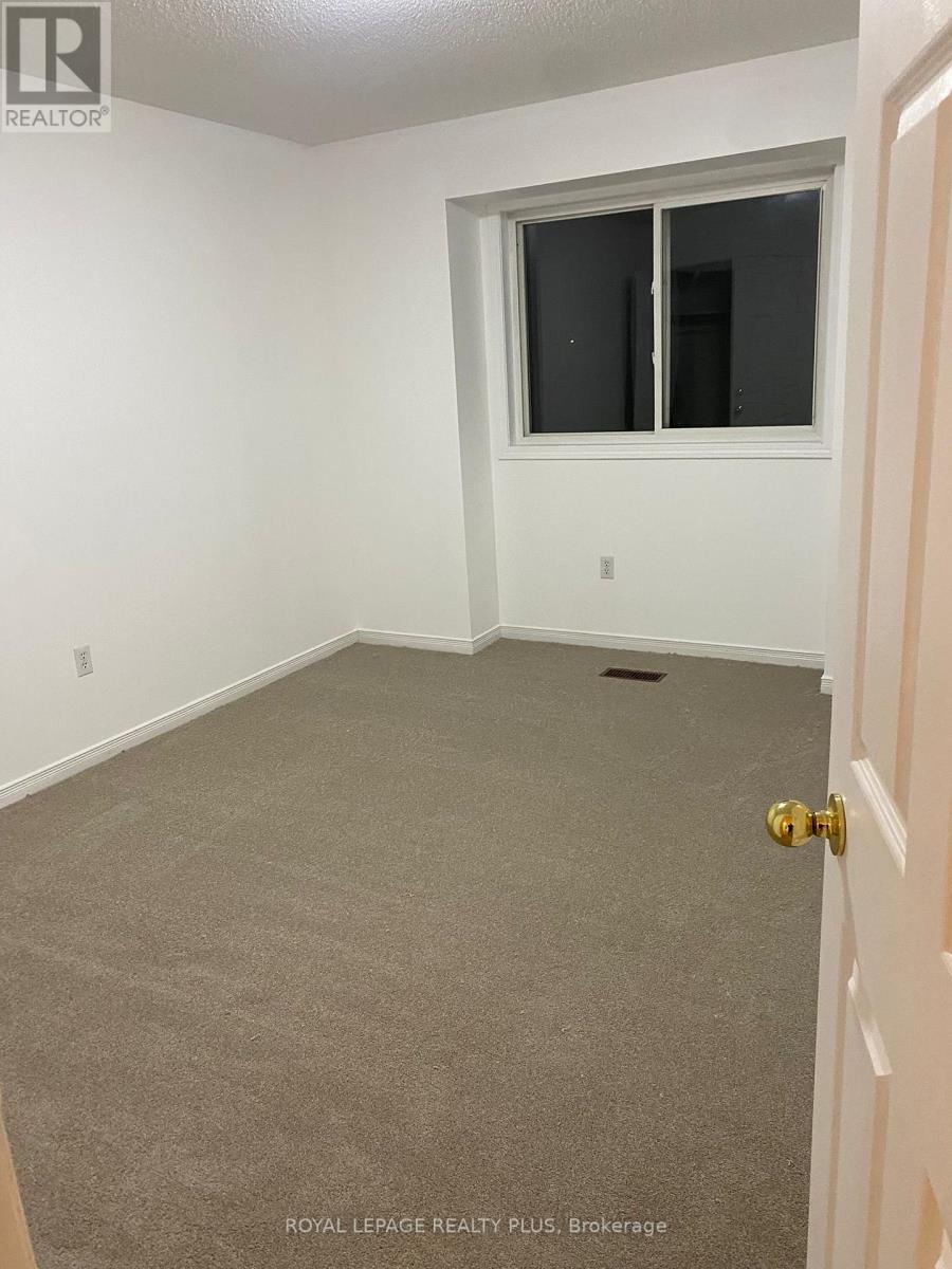 36 Eli Shackleton Court, Toronto, Ontario  M1E 5K3 - Photo 5 - E12658250