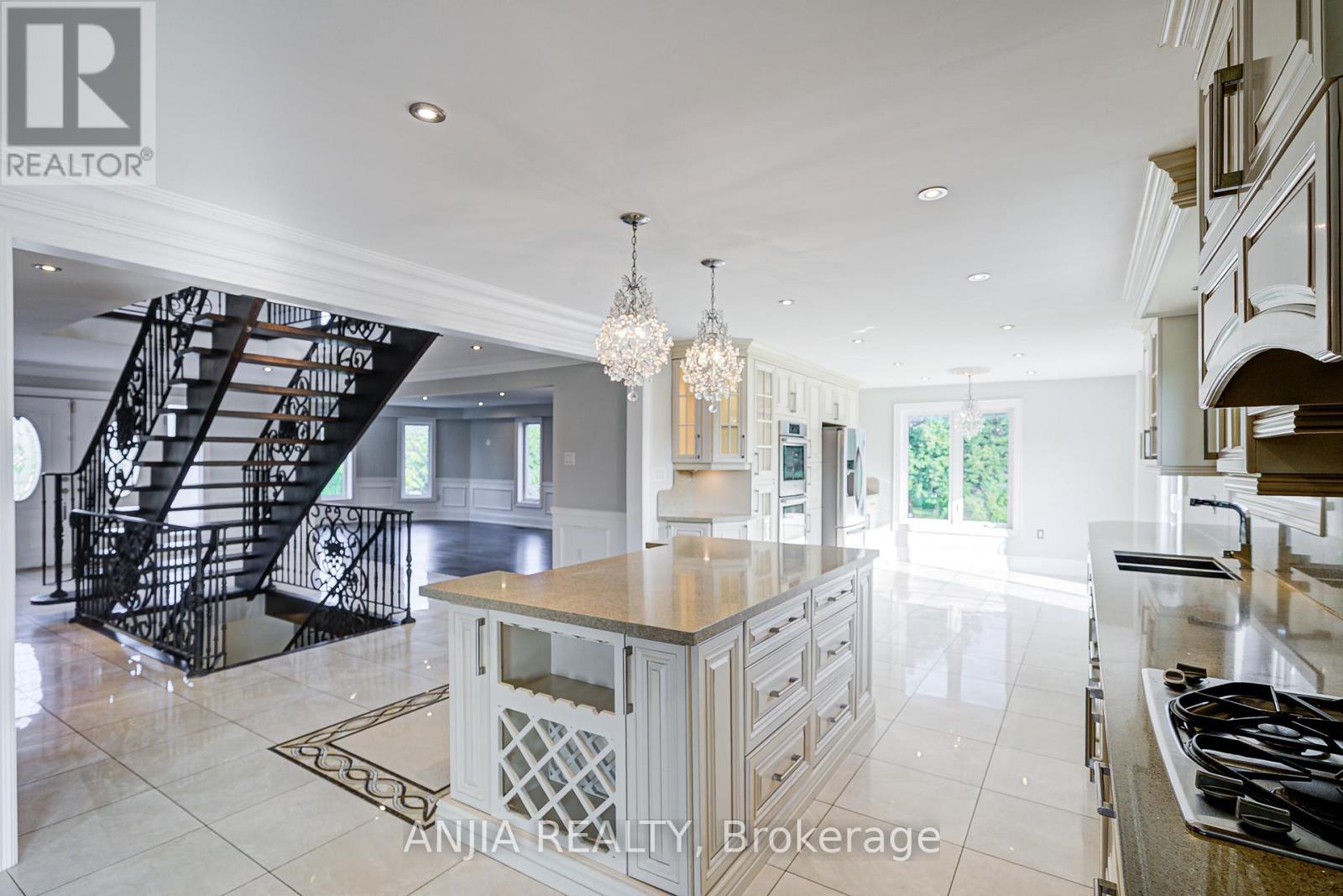 44 Bellini Avenue, Brampton, Ontario  L6P 0E2 - Photo 9 - W12655336