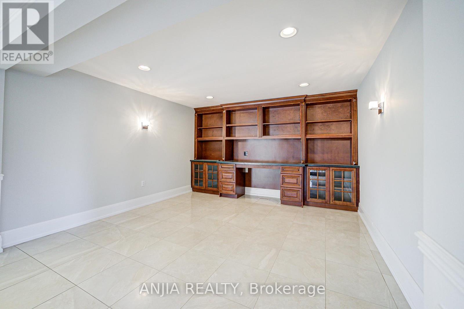 44 Bellini Avenue, Brampton, Ontario  L6P 0E2 - Photo 6 - W12655336