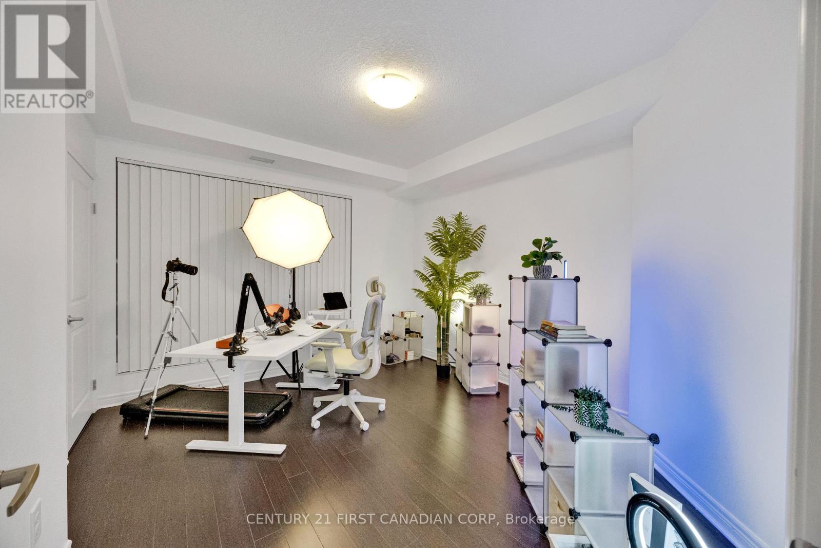 1602 - 330 Ridout Street N, London East, Ontario  N6A 0A7 - Photo 12 - X12658878