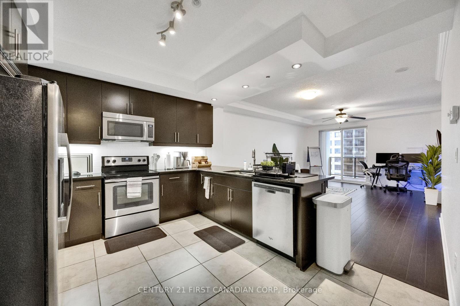 1602 - 330 Ridout Street N, London East, Ontario  N6A 0A7 - Photo 4 - X12658878