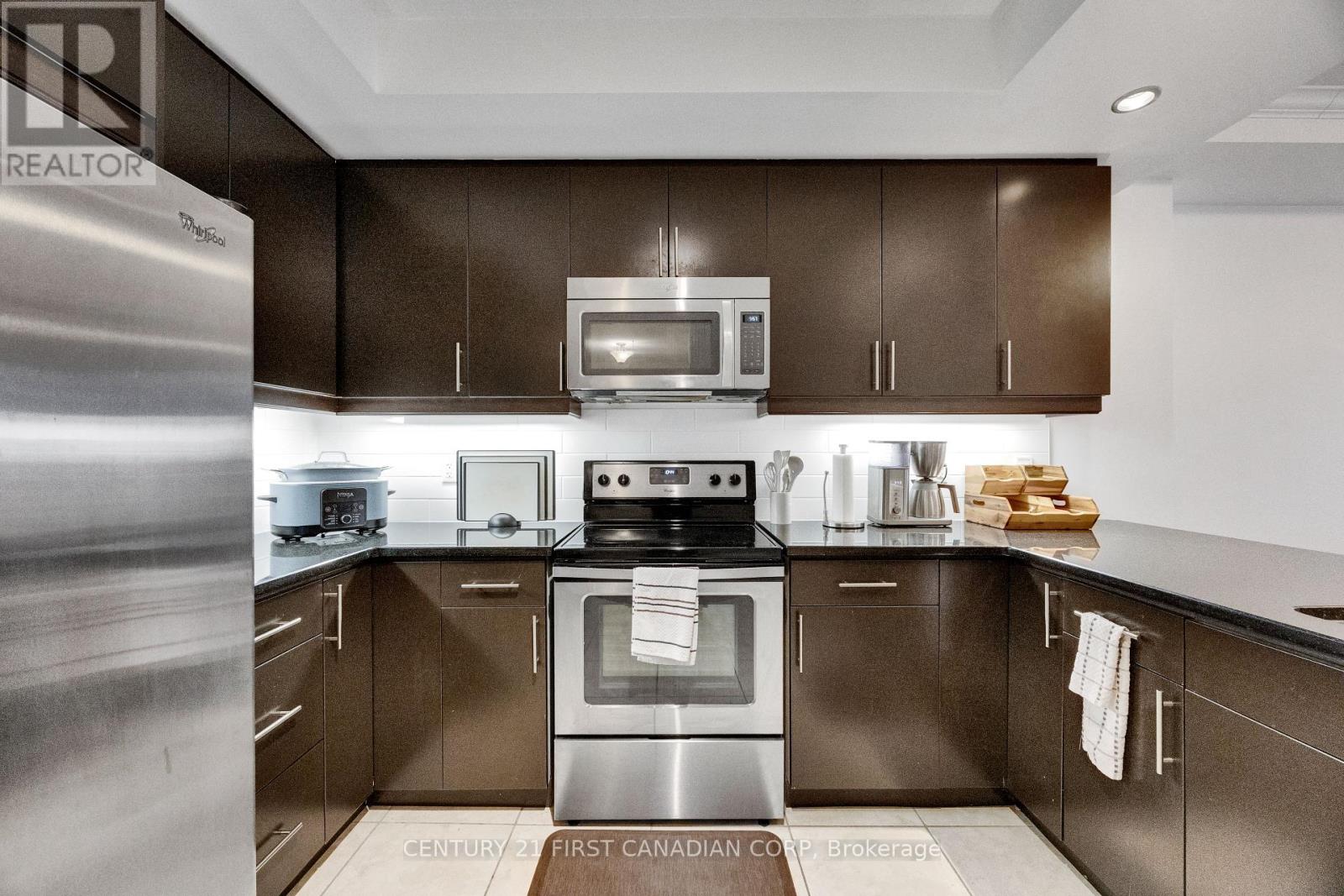 1602 - 330 Ridout Street N, London East, Ontario  N6A 0A7 - Photo 5 - X12658878