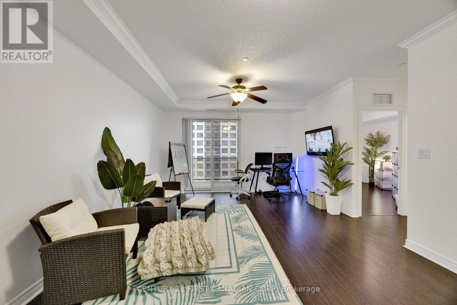 1602 - 330 Ridout Street N, London East, Ontario  N6A 0A7 - Photo 9 - X12658878