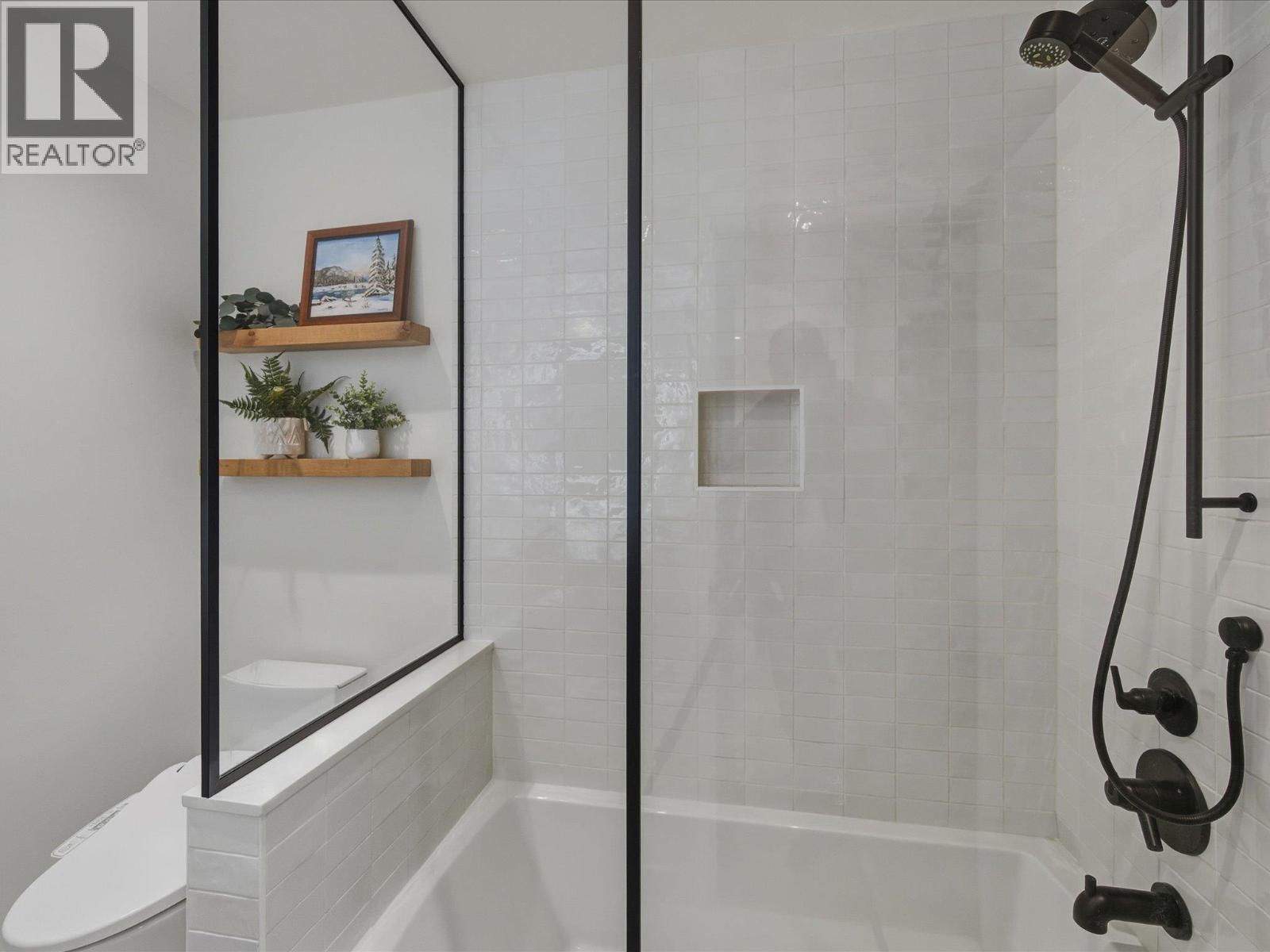 2315 Gondola Way, Whistler, British Columbia  V8E 0N2 - Photo 30 - R3074936