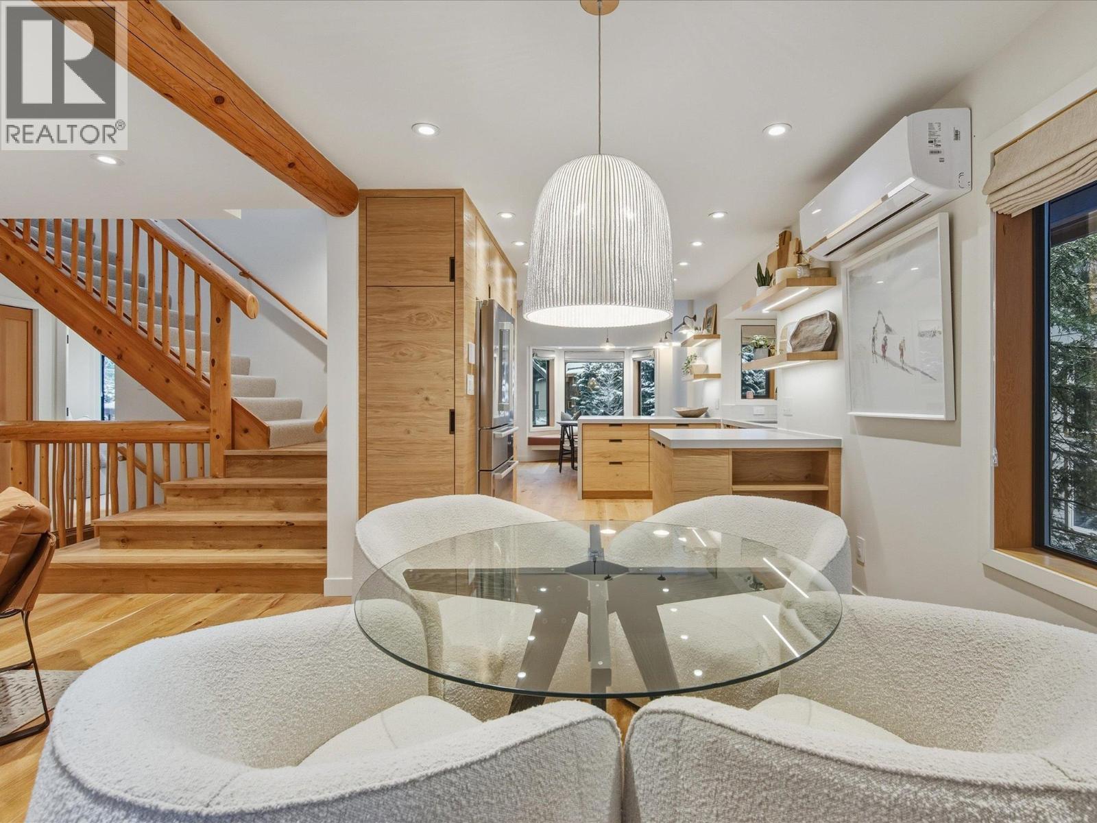 2315 Gondola Way, Whistler, British Columbia  V8E 0N2 - Photo 13 - R3074936