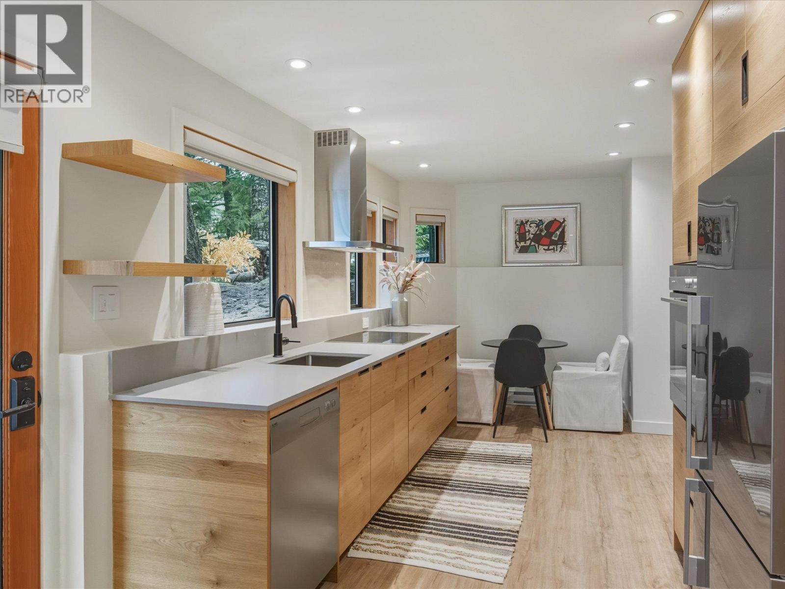 2315 Gondola Way, Whistler, British Columbia  V8E 0N2 - Photo 34 - R3074936