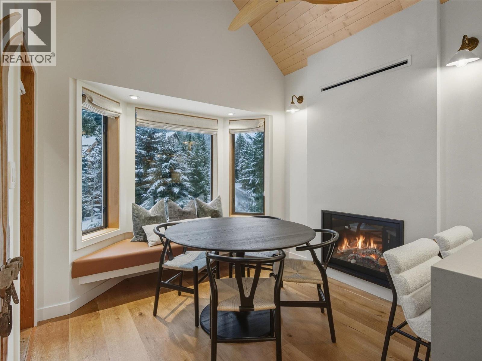 2315 Gondola Way, Whistler, British Columbia  V8E 0N2 - Photo 17 - R3074936