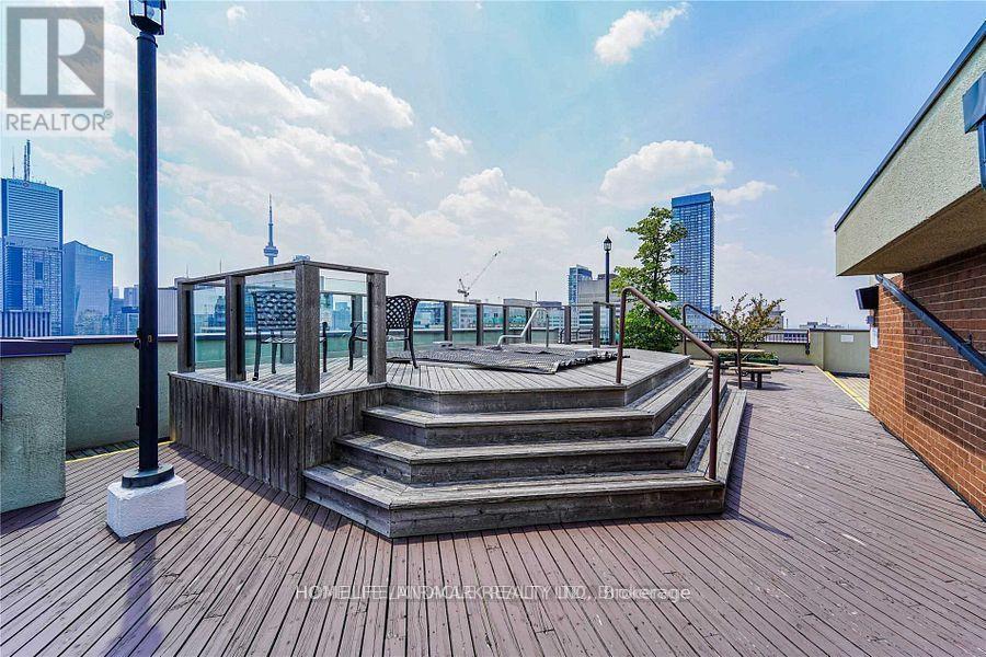 1510 - 633 Bay Street, Toronto, Ontario  M5G 2G4 - Photo 16 - C12658892