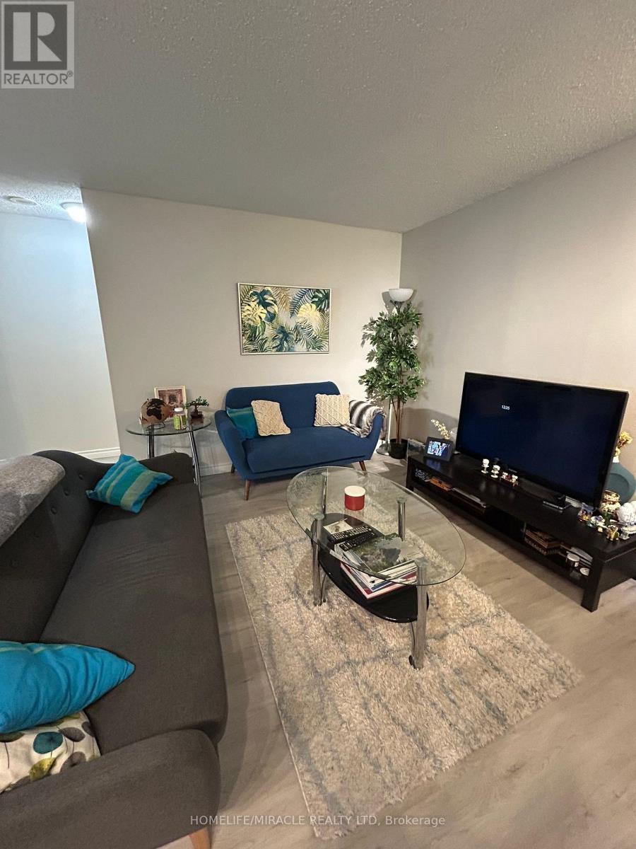 1510 - 633 Bay Street, Toronto, Ontario  M5G 2G4 - Photo 3 - C12658892