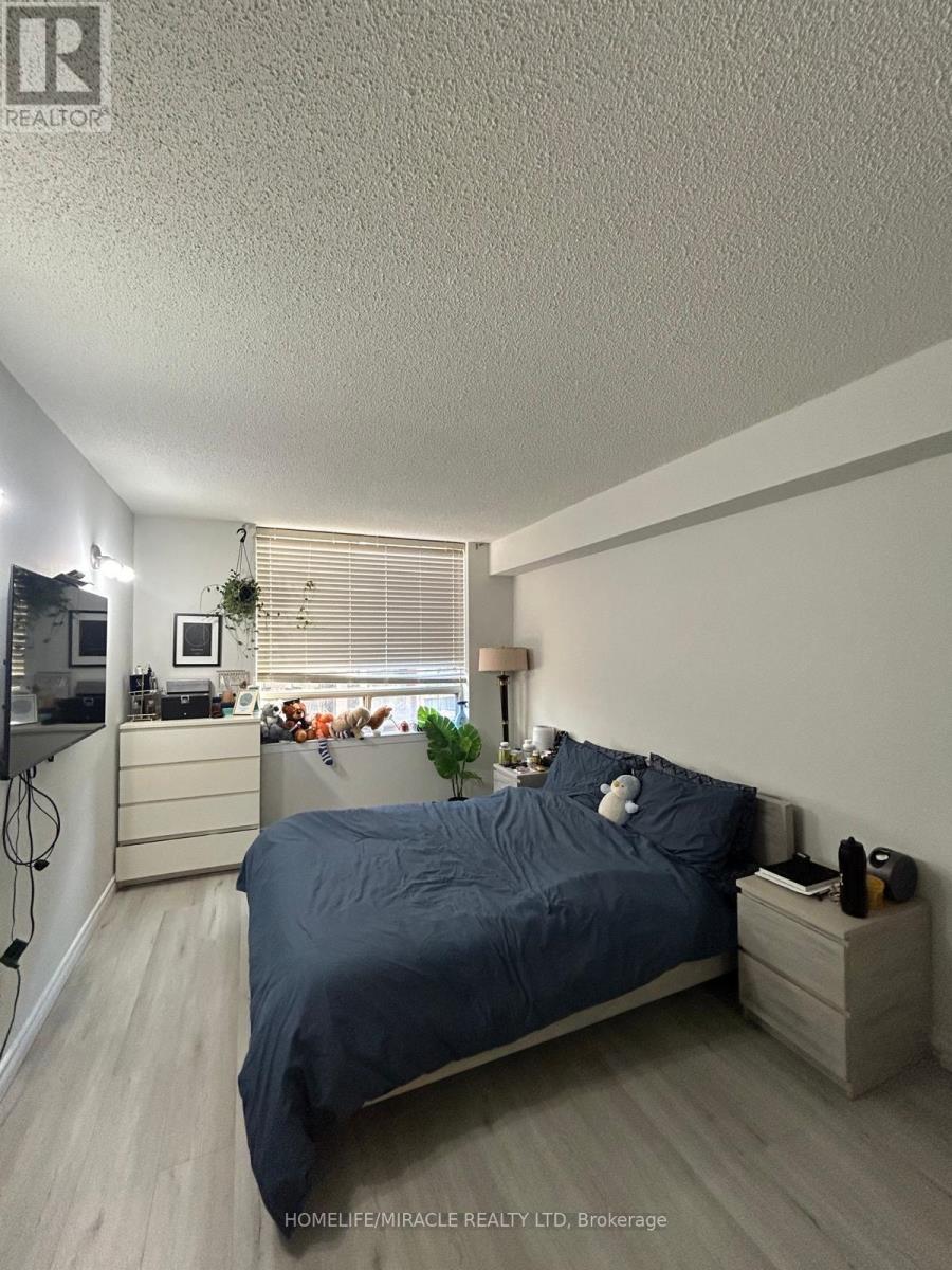 1510 - 633 Bay Street, Toronto, Ontario  M5G 2G4 - Photo 7 - C12658892