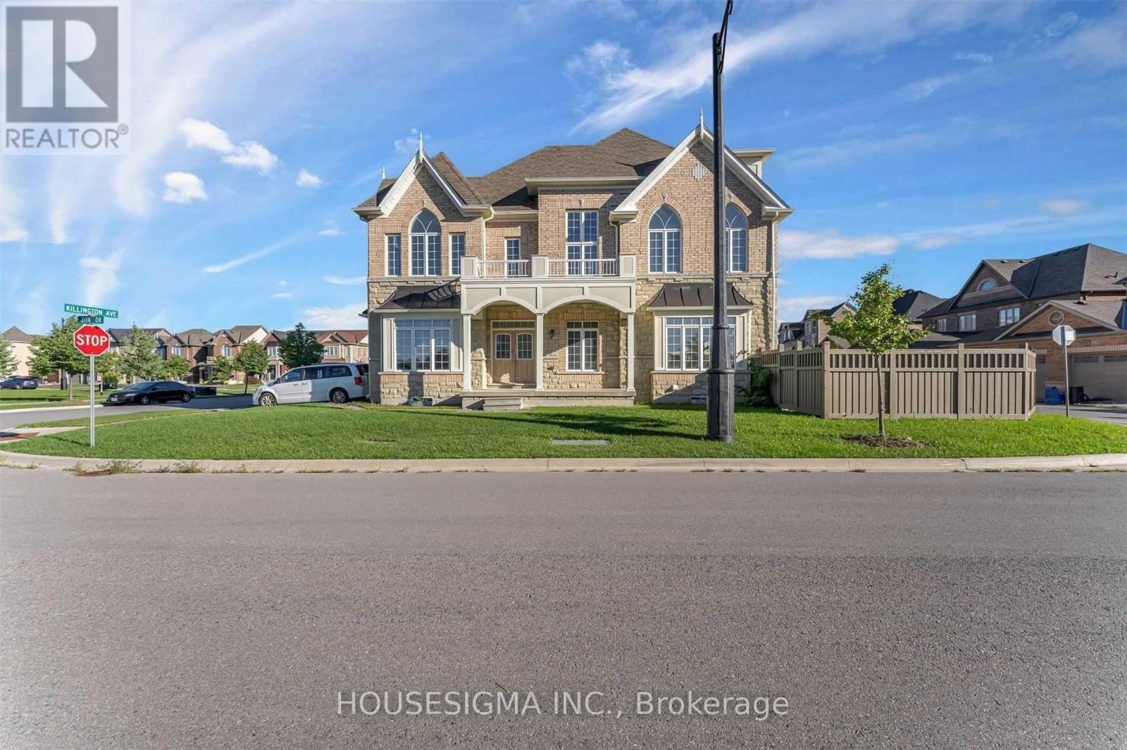 54 KILLINGTON AVENUE, Vaughan, Ontario