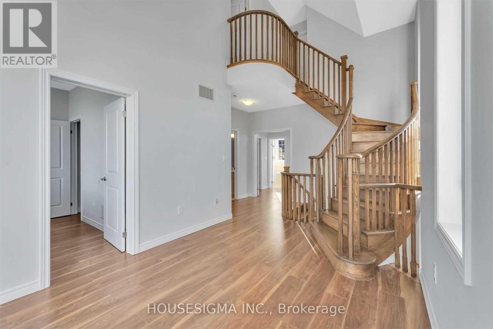 54 Killington Avenue, Vaughan, Ontario  L4H 3Z4 - Photo 11 - N12658880