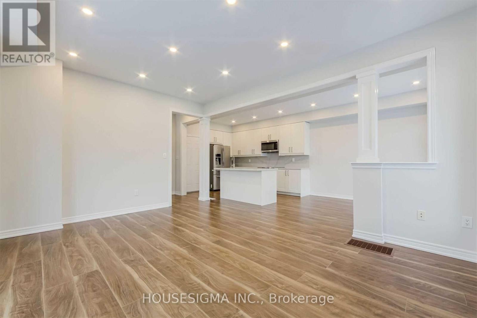 54 Killington Avenue, Vaughan, Ontario  L4H 3Z4 - Photo 6 - N12658880