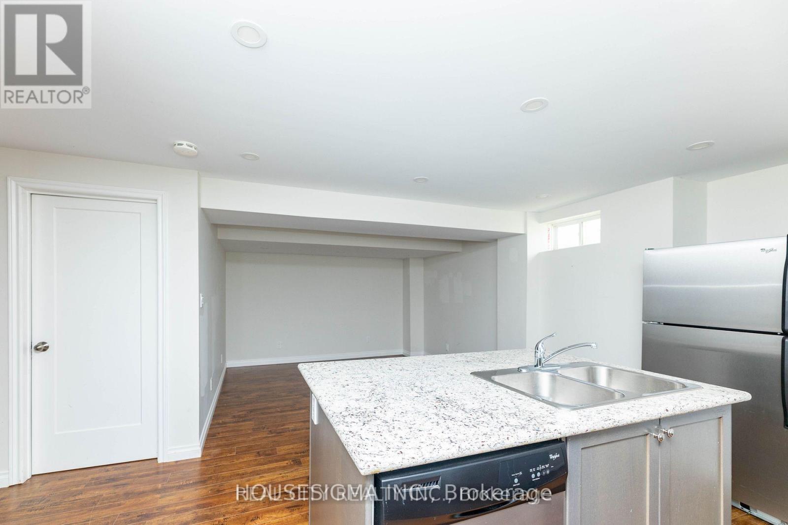 Basement 54 Killington Avenue W, Vaughan, Ontario  L4H 3Z4 - Photo 10 - N12658896