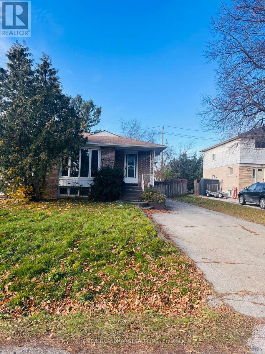 1262 Napier Crescent, Oakville, Ontario  L6H 2A4 - Photo 1 - W12658866