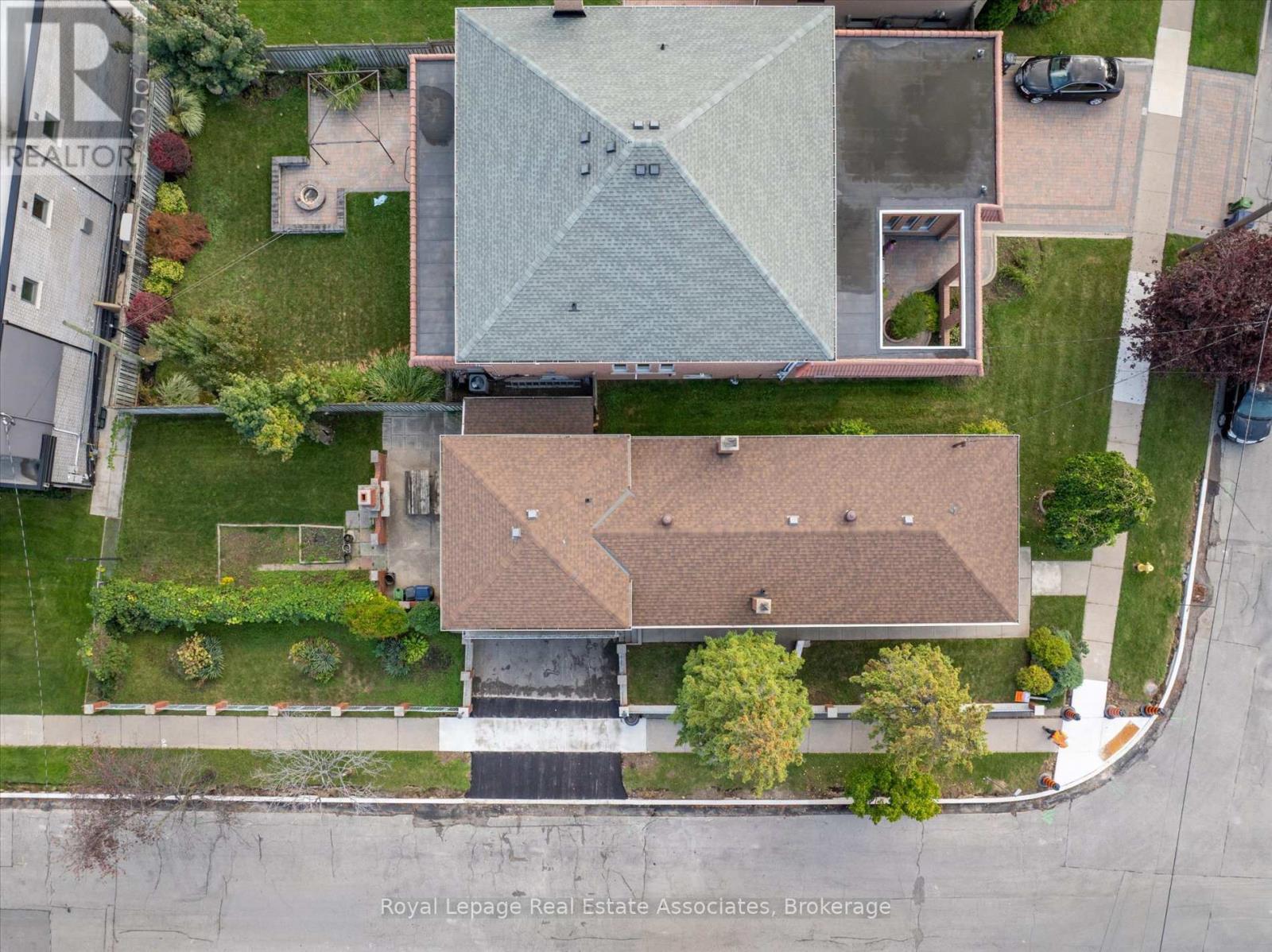 135 Jay Street, Toronto, Ontario  M6L 2M3 - Photo 6 - W12658912