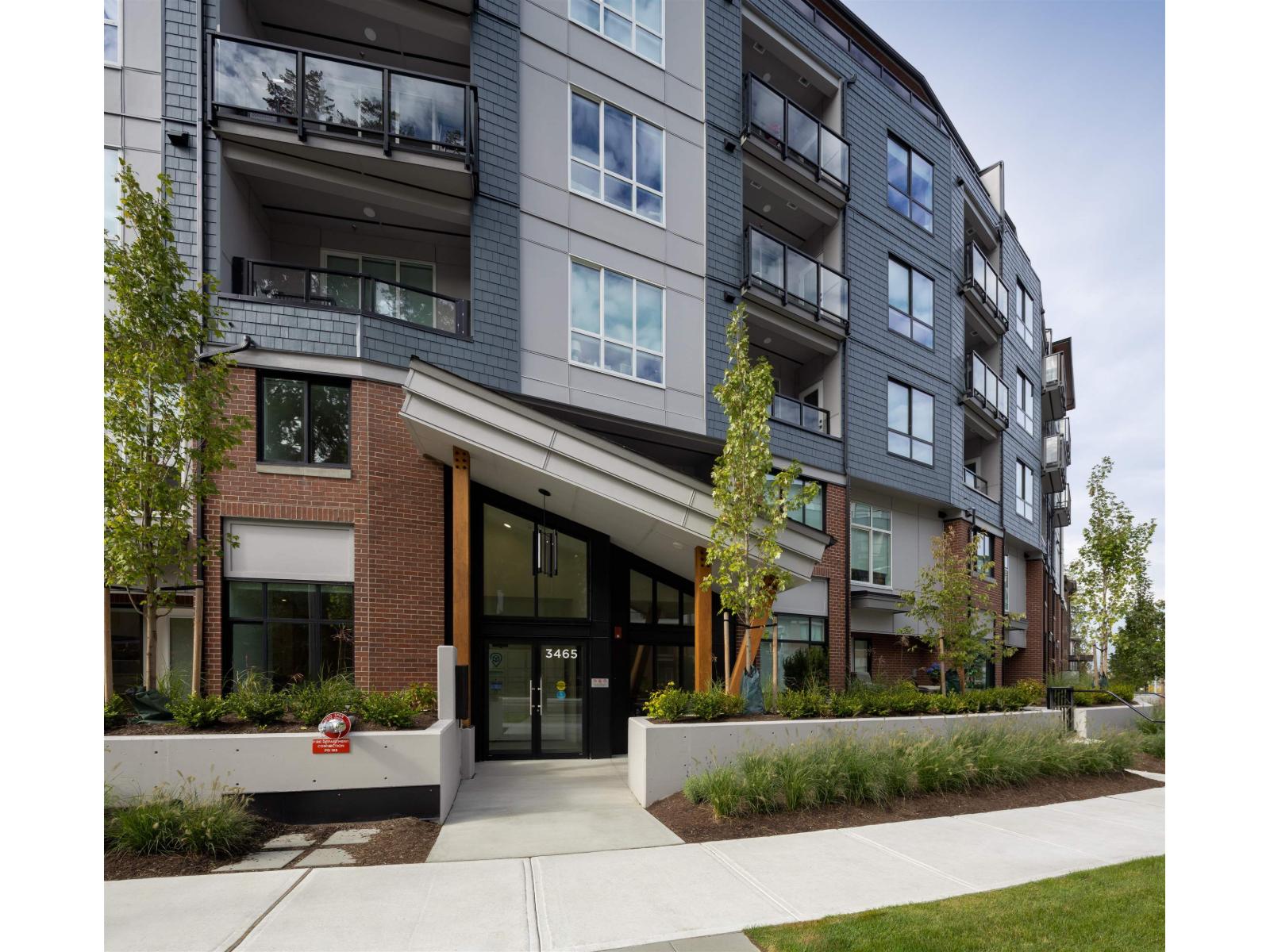 108 3465 146a Street, Surrey, British Columbia  V0V 0V0 - Photo 3 - R3075131